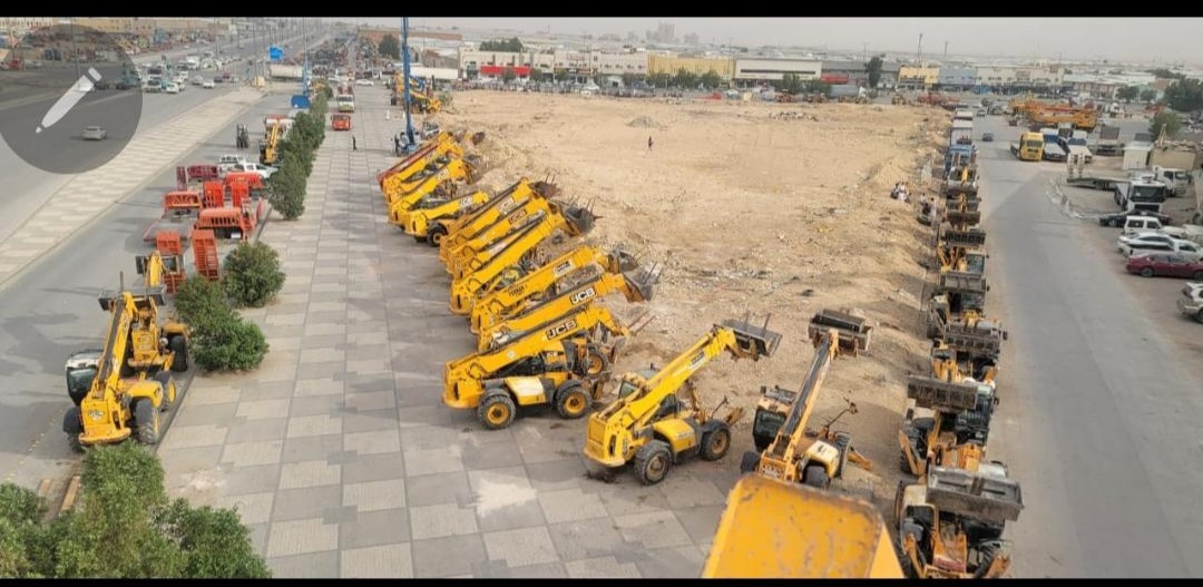 المعدات الثقيلة لتهيئة المواقع: الأنواع، الاستخدامات، ومميزات الإيجار